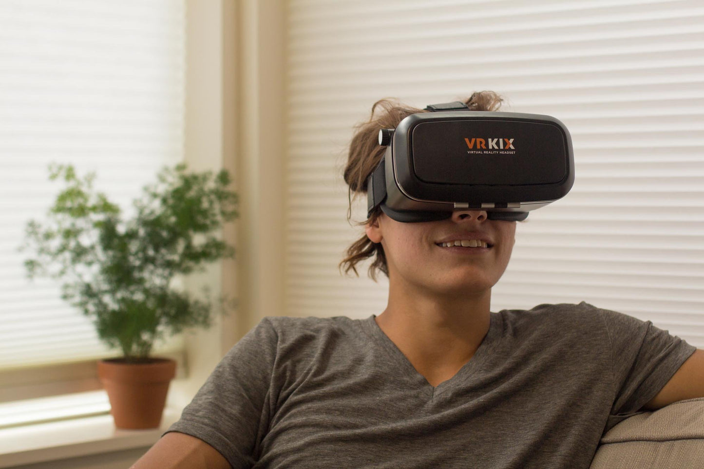 VRKiX Virtual Reality 3D Glasses, VR Headset for 360 Degree Viewing in Smartphone, Compatible with Google Cardboard app, Black