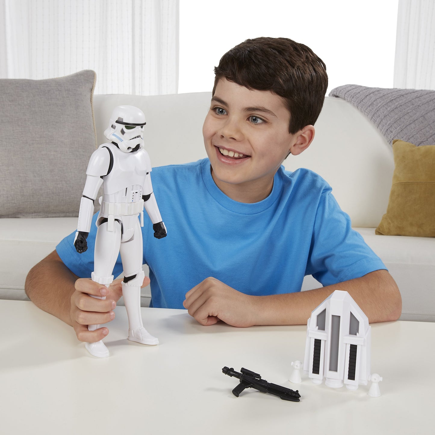Star Wars S1 Hero Series Interactive Figure, English