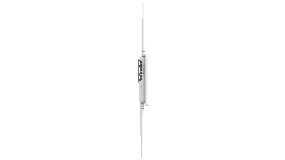EnGenius 802.11ac Wave 2 2x2 Dual Band, high-powered, Outdoor wireless AP with external detachable antenna, 27dBm, 24V PoE, quad-core CPU, MU-MIMO, Beamforming, IP55 (ENS620EXT)