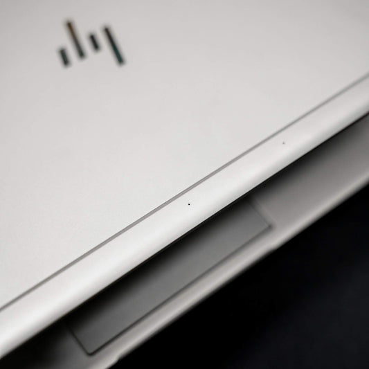 HP Elitebook 840 G5 - 14" - Core i7 7500U - 8 GB RAM - 256 GB SSD - US