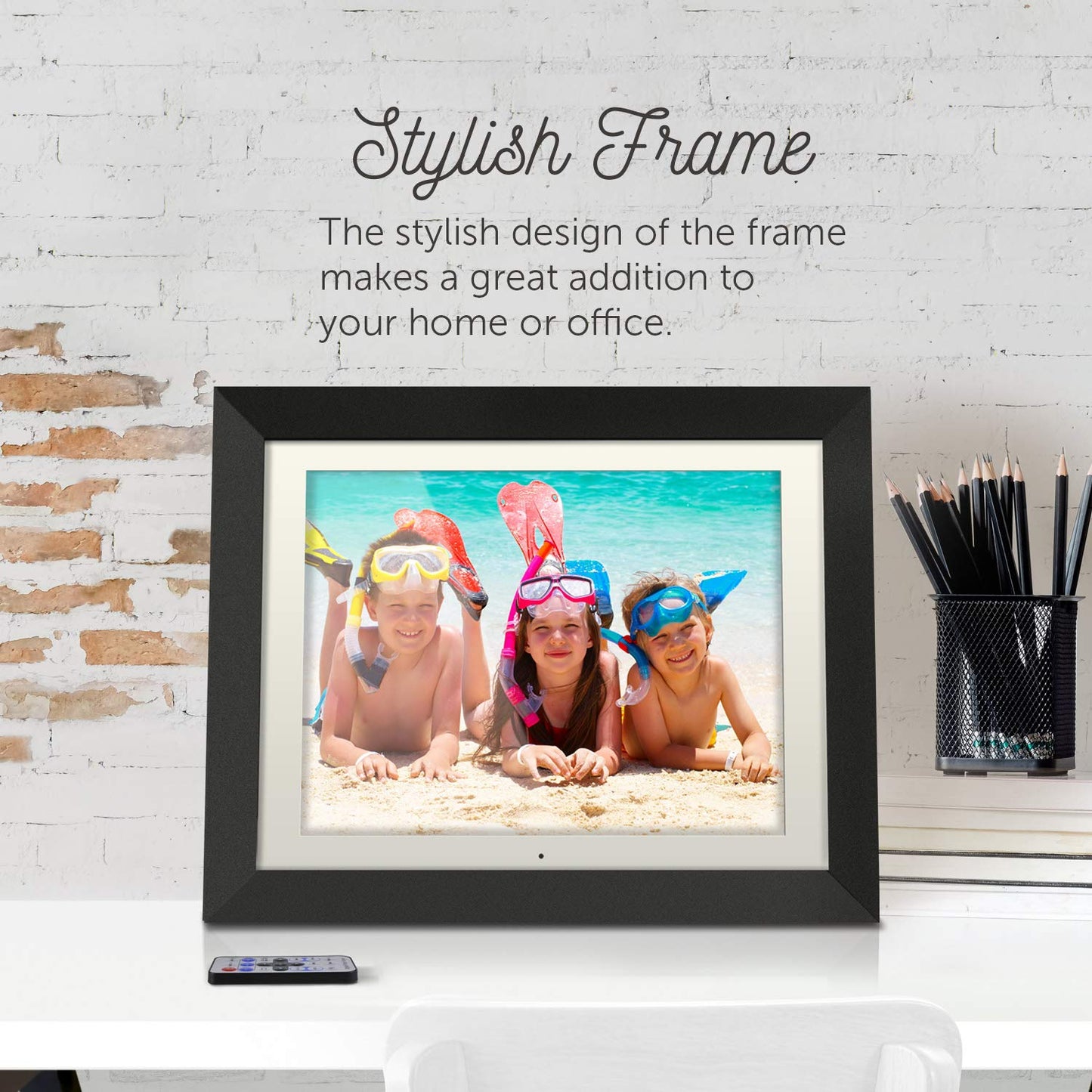 15inch Hi Res Digital Photo Frame W/2gb Built-in Memory and Remote (1024 X 768)