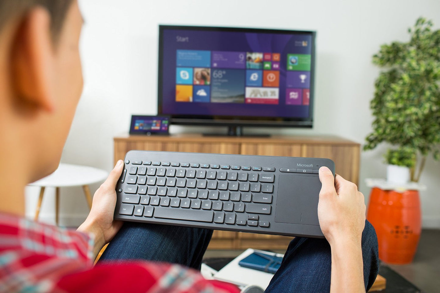 Microsoft N9Z-00002 All-in-One Media Keyboard