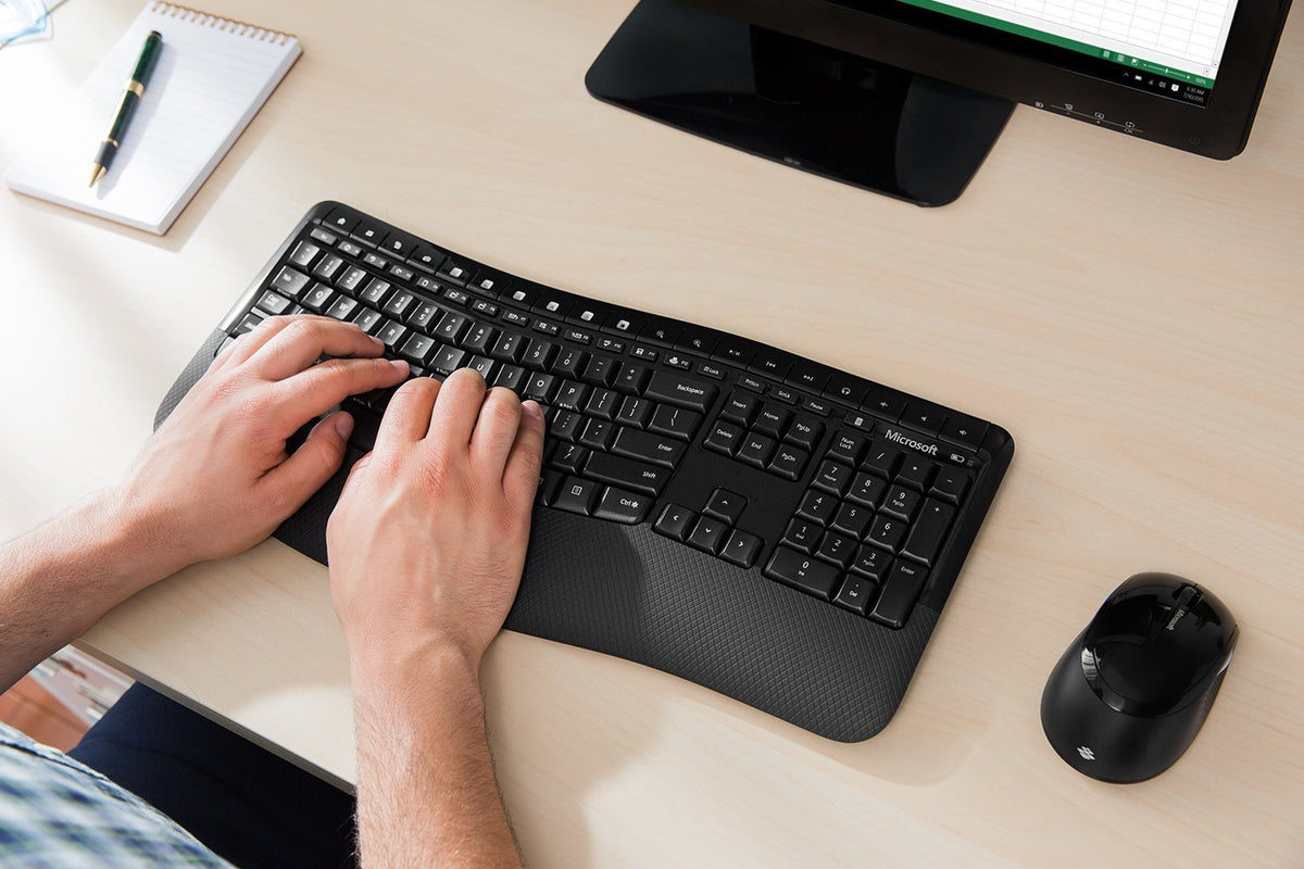 Microsoft Wireless Comfort Desktop 5050 with AES - Keyboard and Mouse