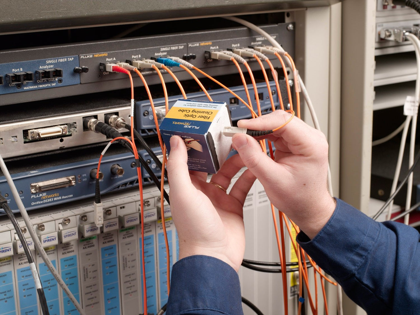 Fluke Networks NFC-CUBE Fiber Optic Cleaning Cube