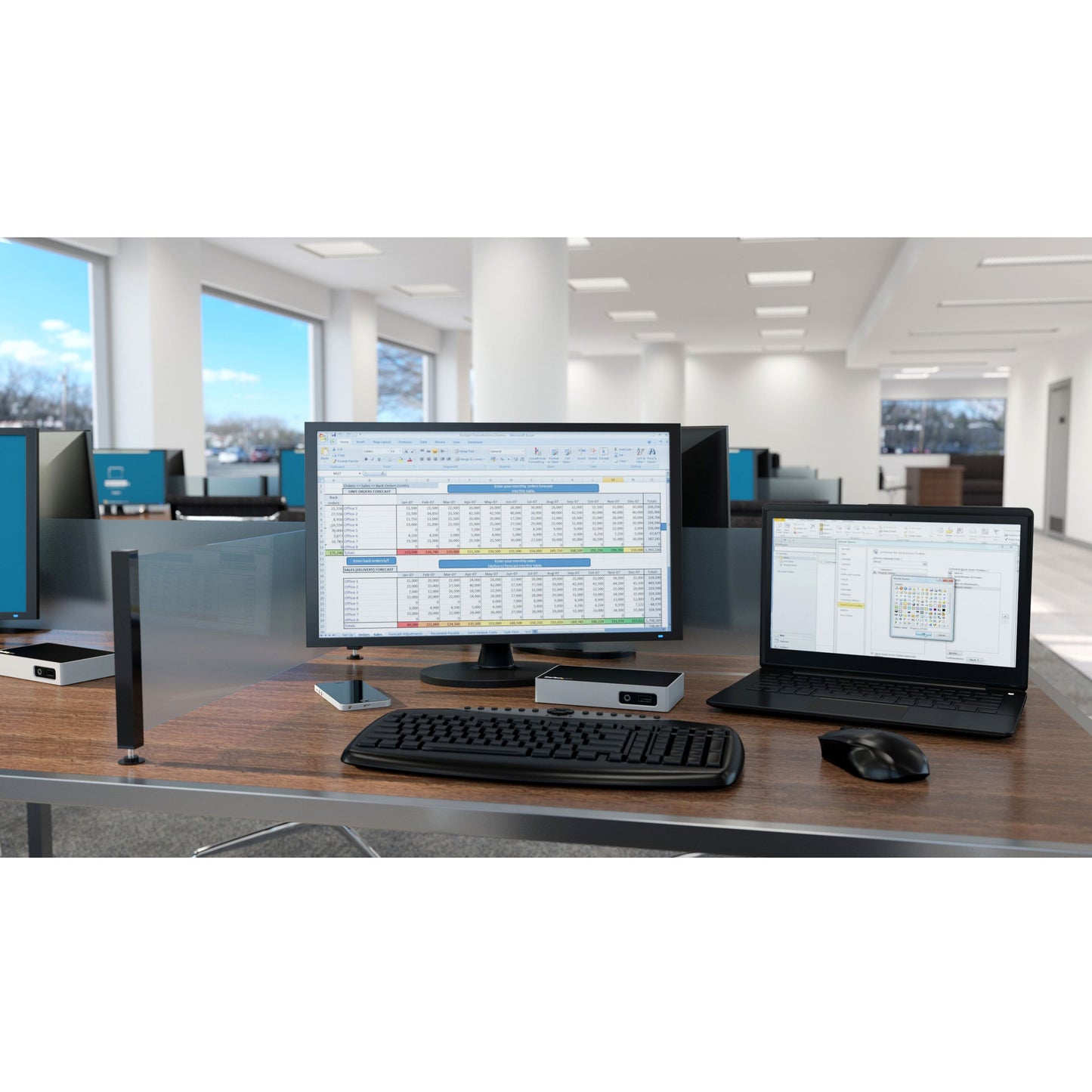 StarTech.com DVI Docking Station for Laptops - USB 3.0 - Universal Laptop Docking Station - DVI Laptop Dock (USB3VDOCKD)