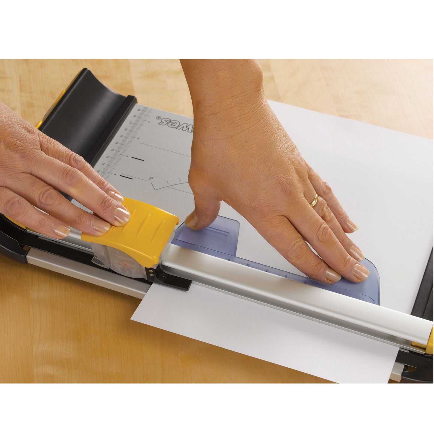 Fellowes Neutron Plus Rotary Trimmer