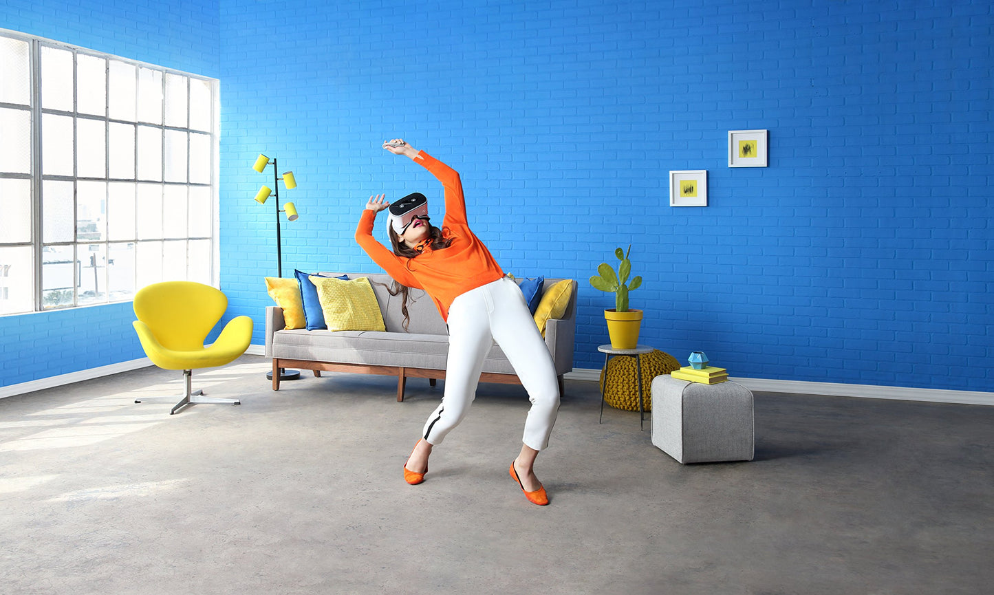 Lenovo Mirage Solo with Daydream, Standalone VR Headset with Worldsense Body Tracking, Ultra-Crisp QHD Display, Smartly Designed Mobile Headset