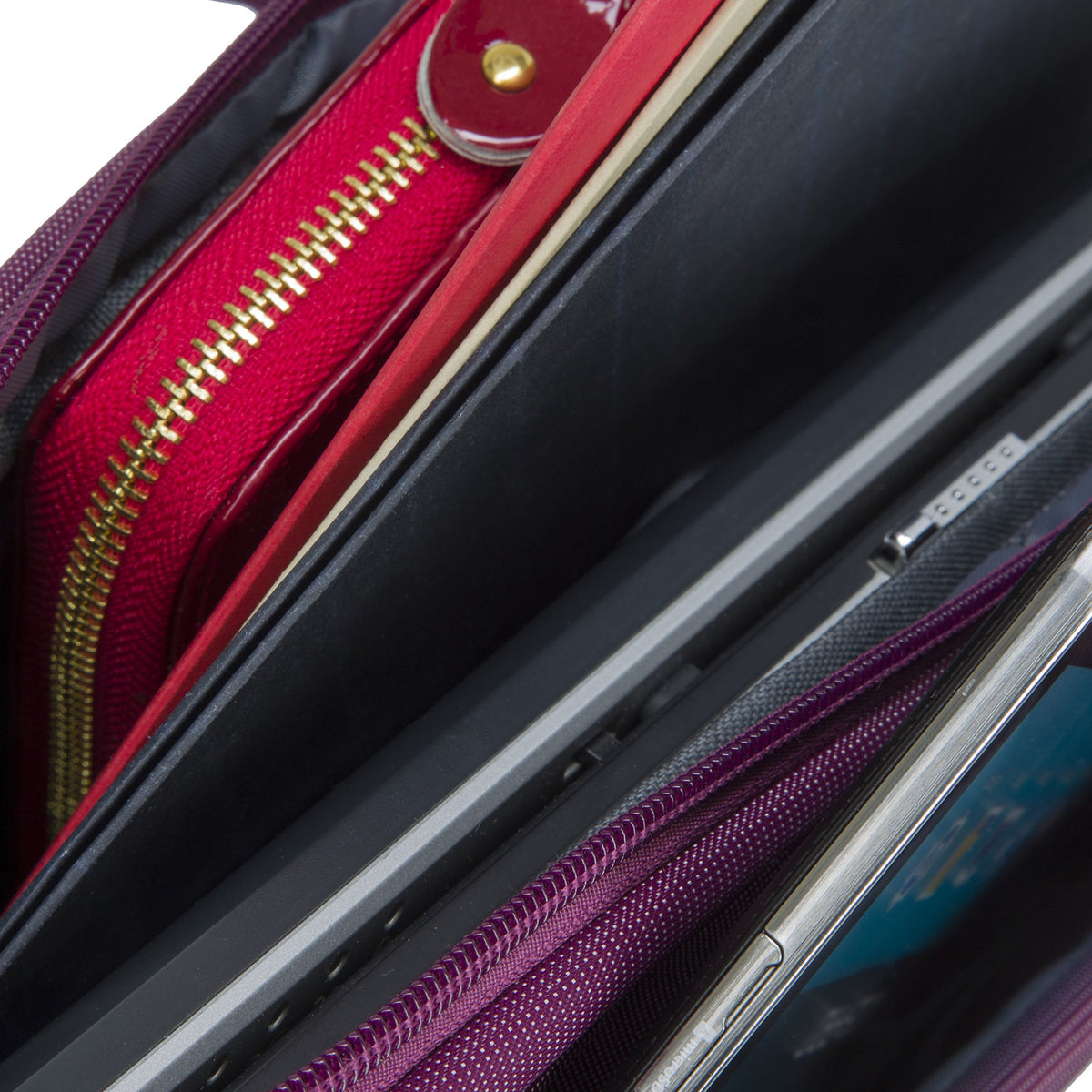 RivaCase 15.6in Laptop Bag Central Purple 8291